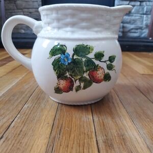 Strawberry basket weave pattern pitcher jug vintage cottagecore Grandmacore